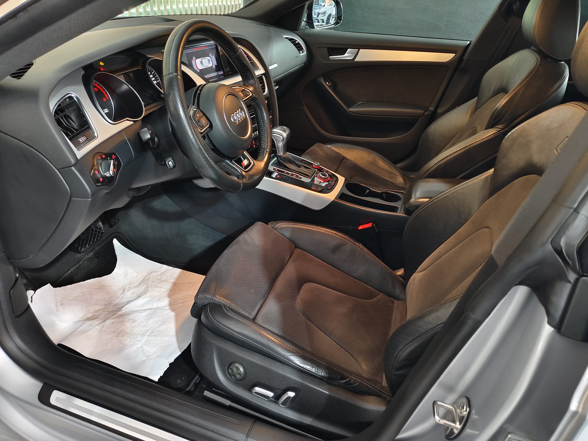 Interior Audi A5 Sportback gris plata