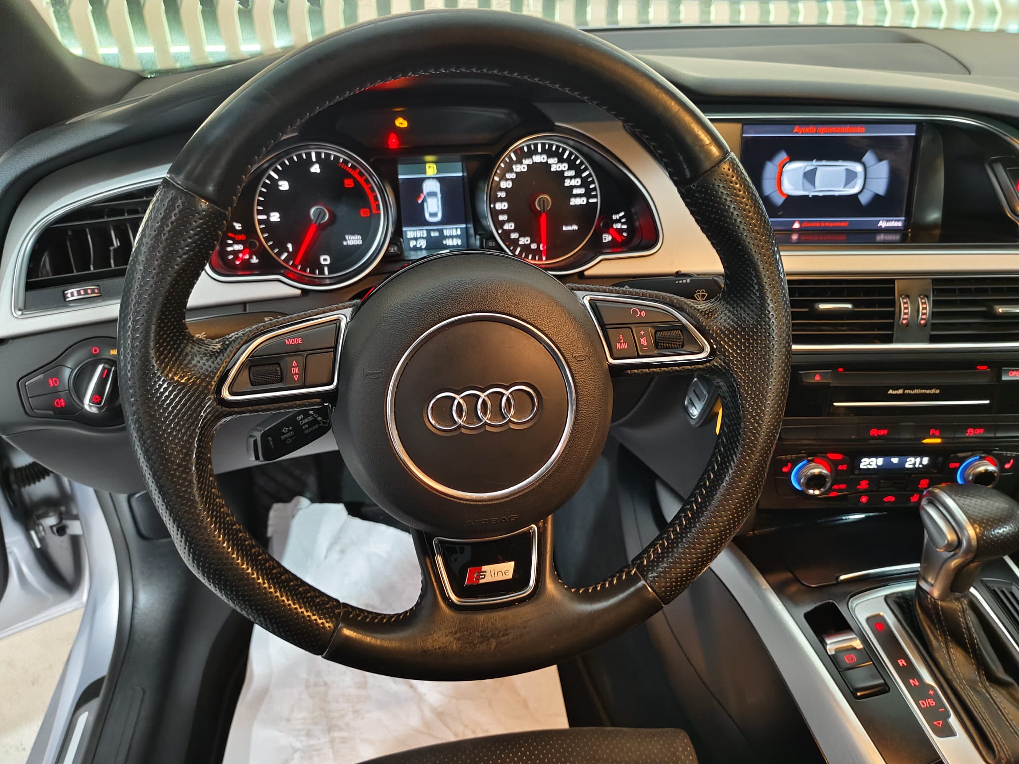 Volante Audi A5 Sportback gris plata