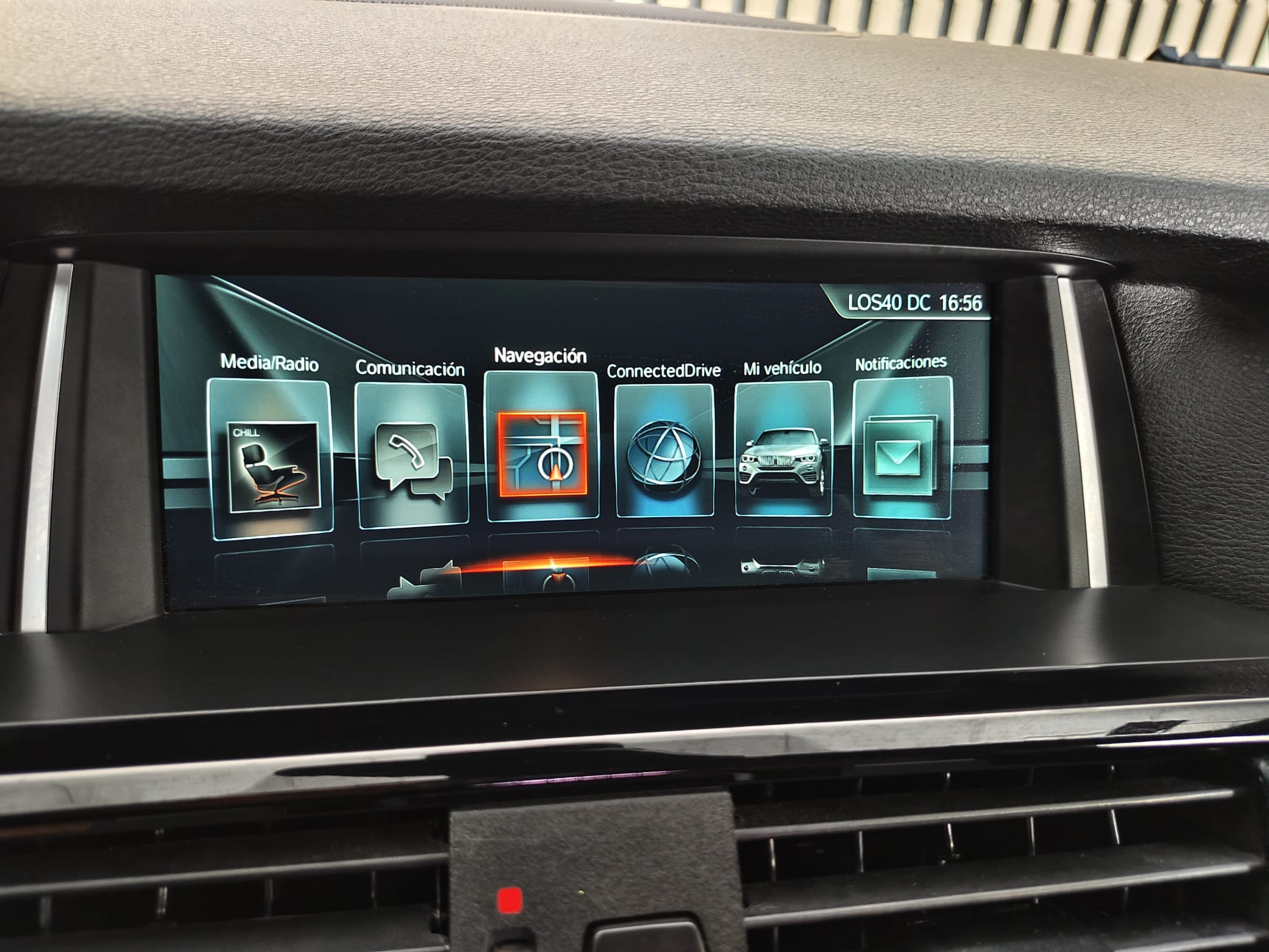 Interior BMW X4 xDrive Negro de Illescauto