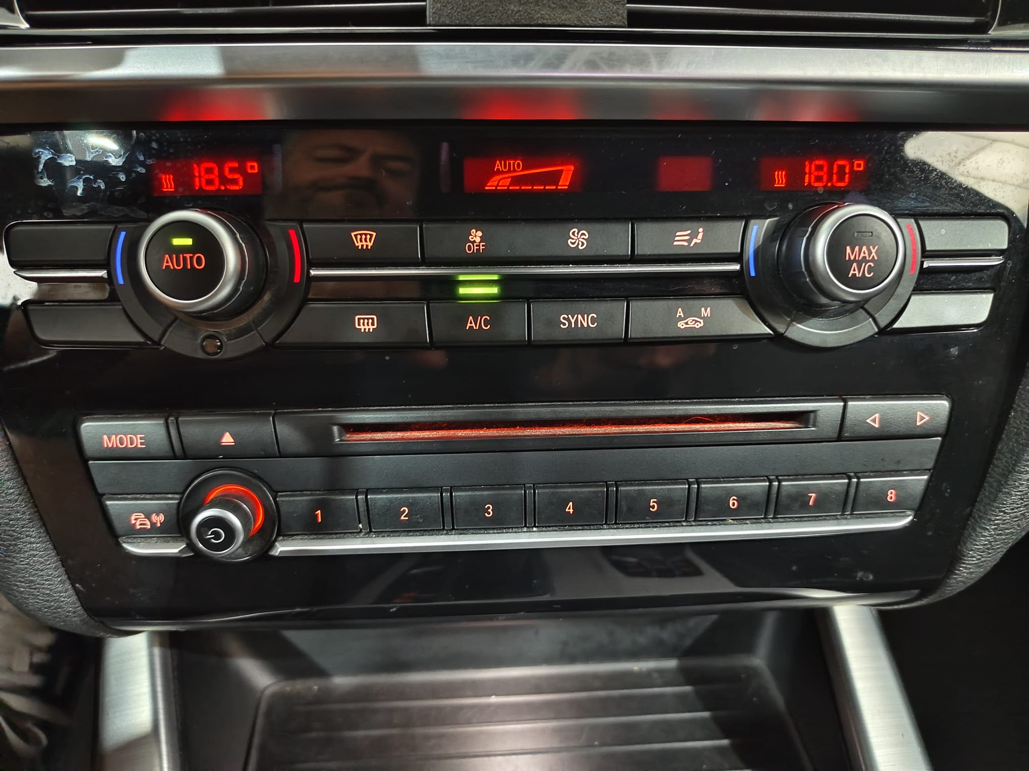 Interior BMW X4 xDrive Negro de Illescauto