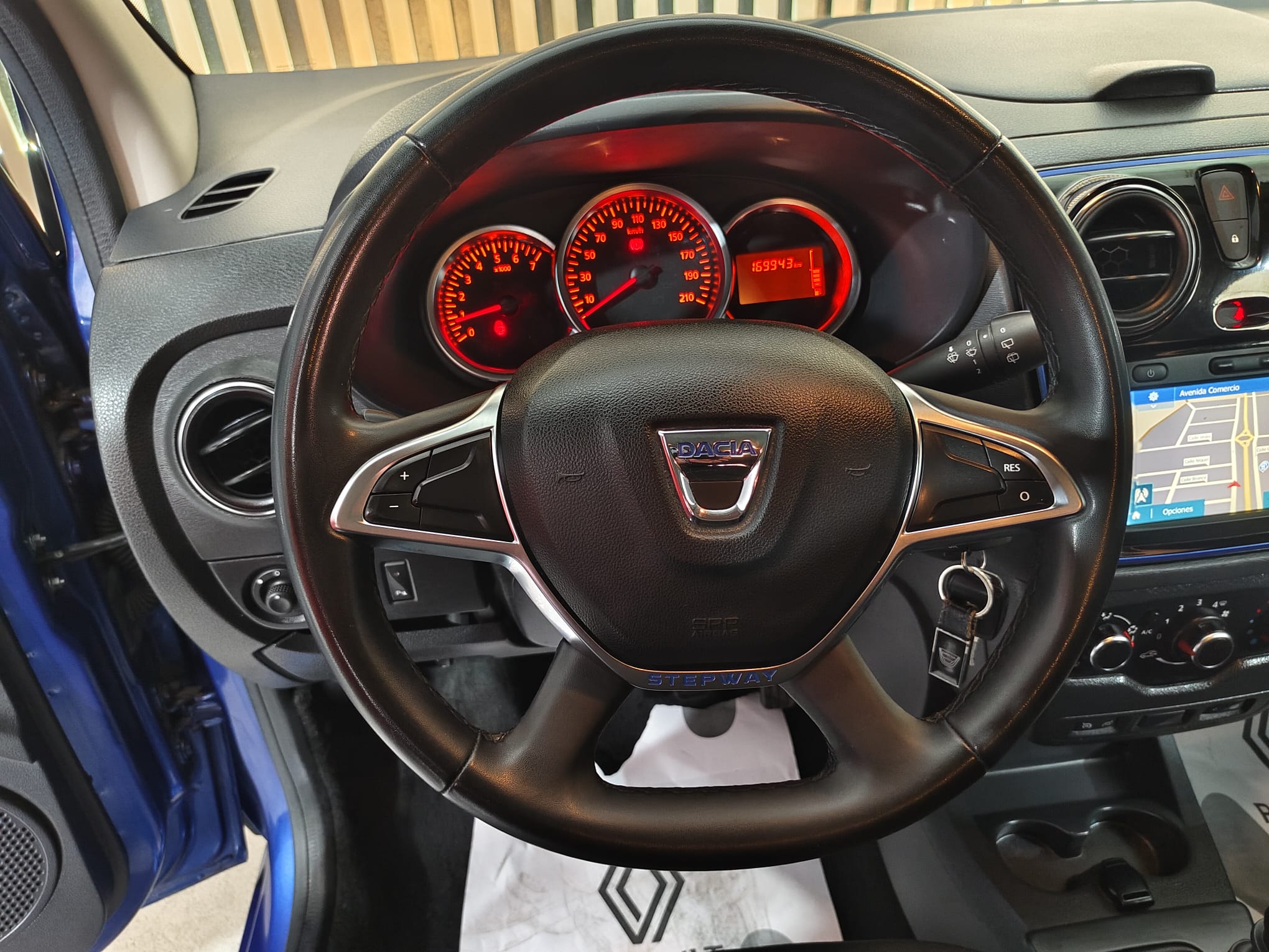 Volante Dacia Lodgy Stepway azul