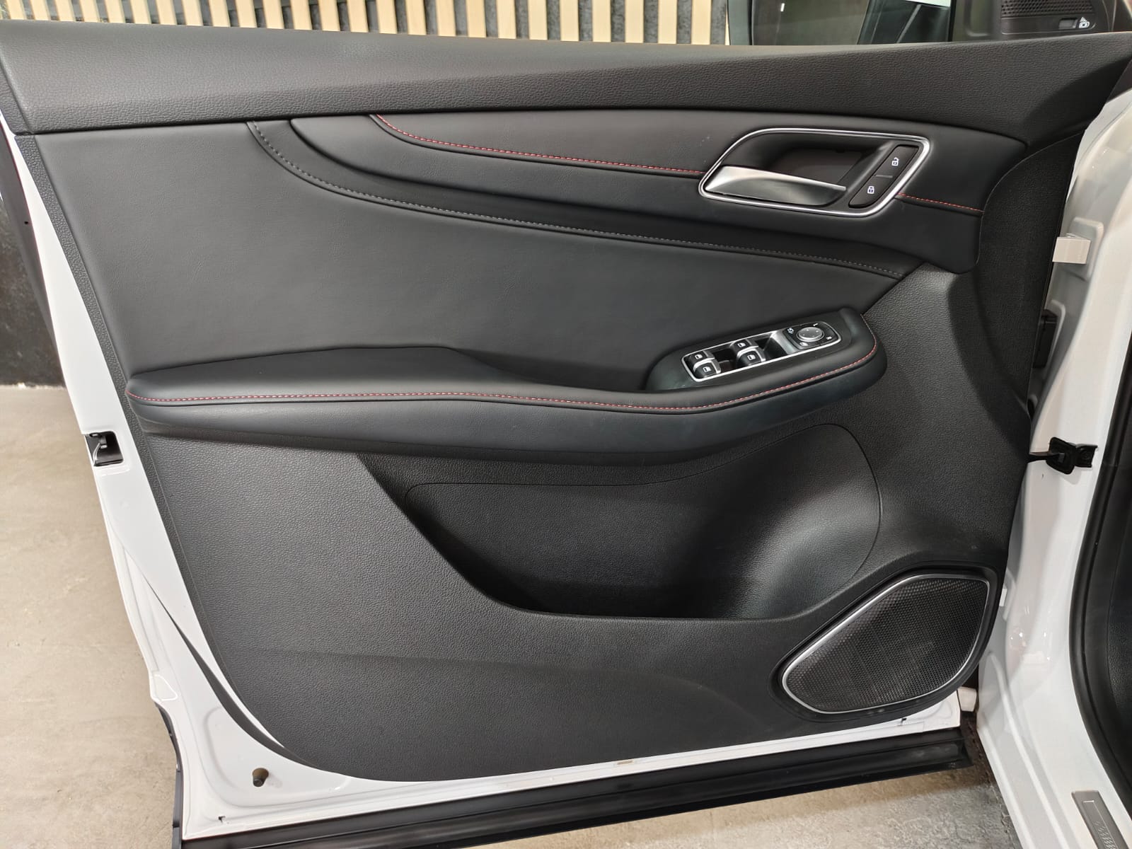 Puerta MG HS 1.5 Turbo GDI Comfort DCT