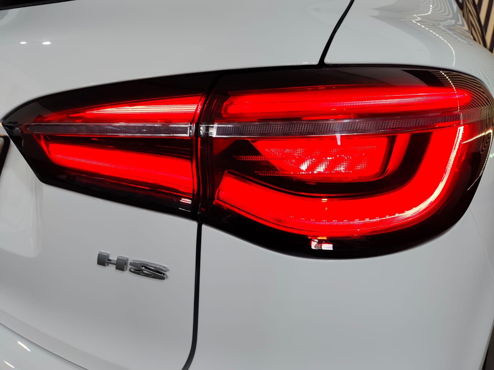 Faro trasero MG HS 1.5 Turbo GDI Comfort DCT