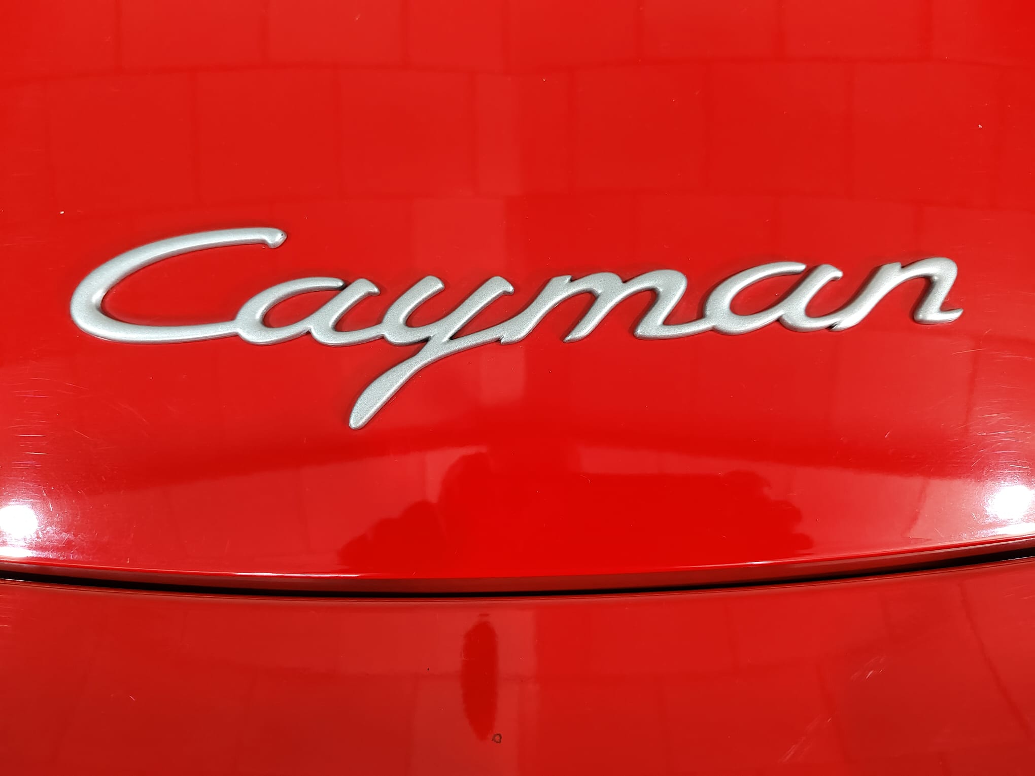 Nombre modelo Porsche Cayman 2.7 Edition 1 rojo