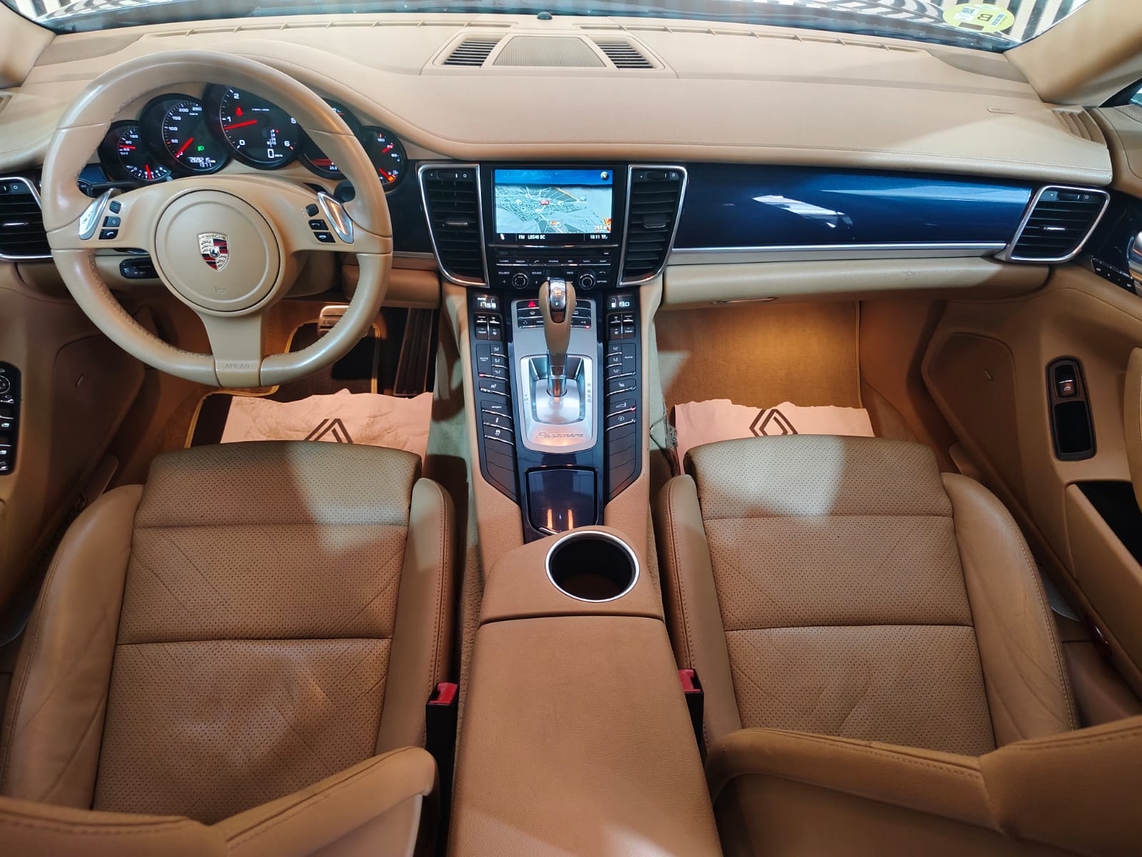 Interior Porsche Panamera 3.0 TDI Triptonic