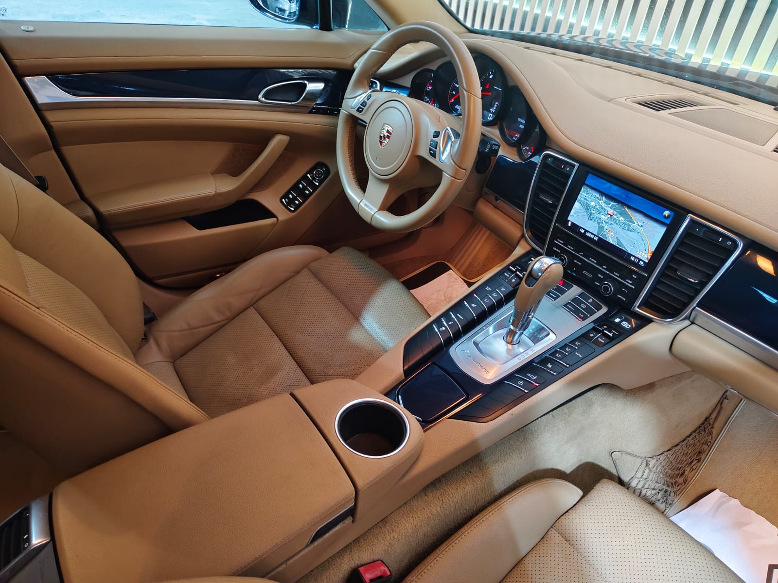 Interior Porsche Panamera 3.0 TDI Triptonic
